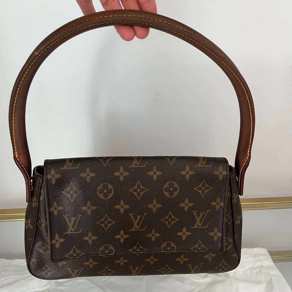 Authentic Louis Vuitton Monogram Canvas Looping PM Handbag - Picture 6 of 12